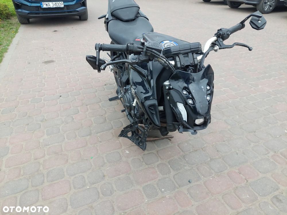 Yamaha MT - 8