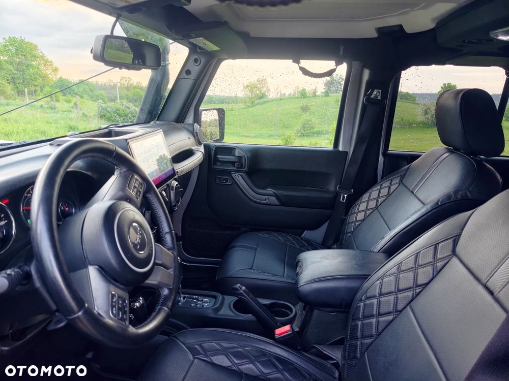 Jeep Wrangler - 10
