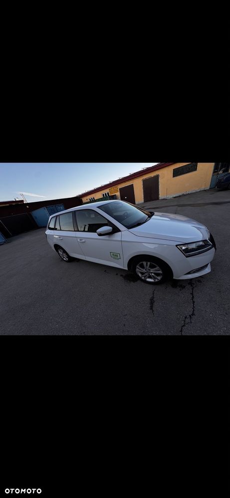 Skoda Fabia 1.0 TSI Ambition - 4