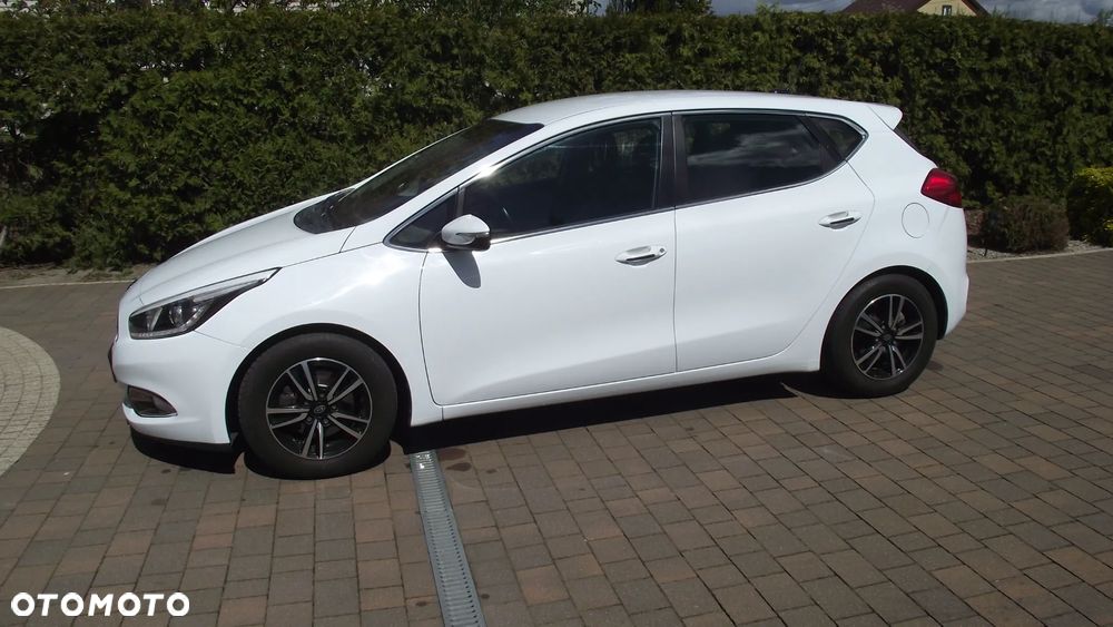 Kia Ceed 1.6 GDI Platinum Edition - 3