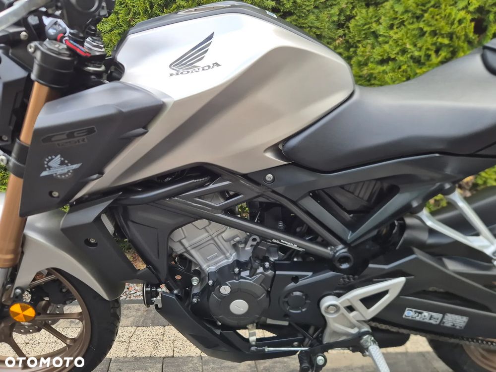 Honda CB - 19