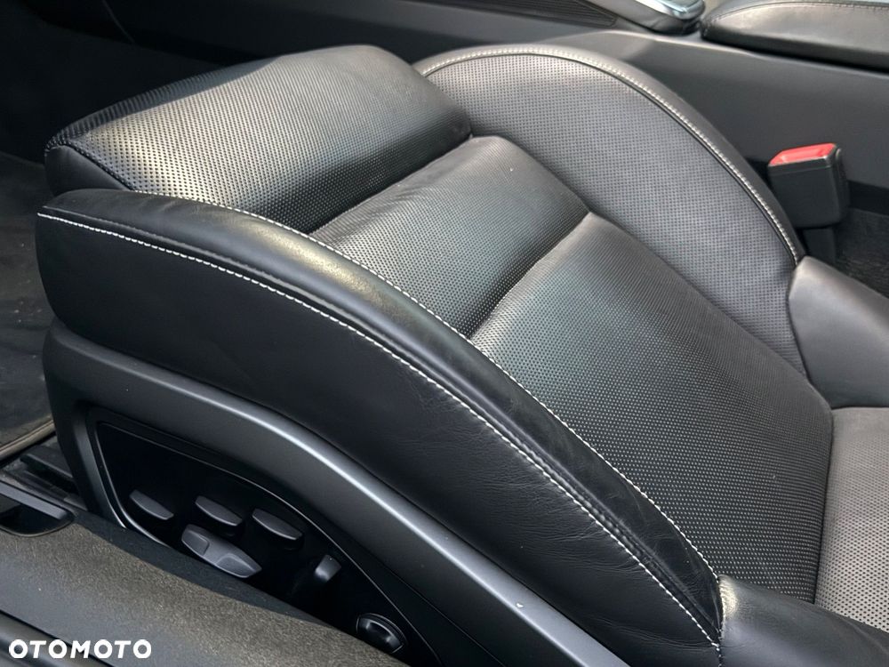 Porsche 911 Carrera S - 32
