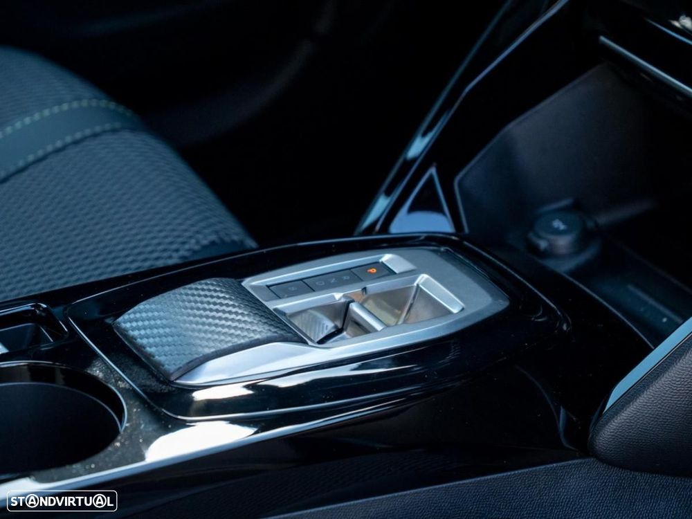 Peugeot e-2008 54 kWh GT - 20