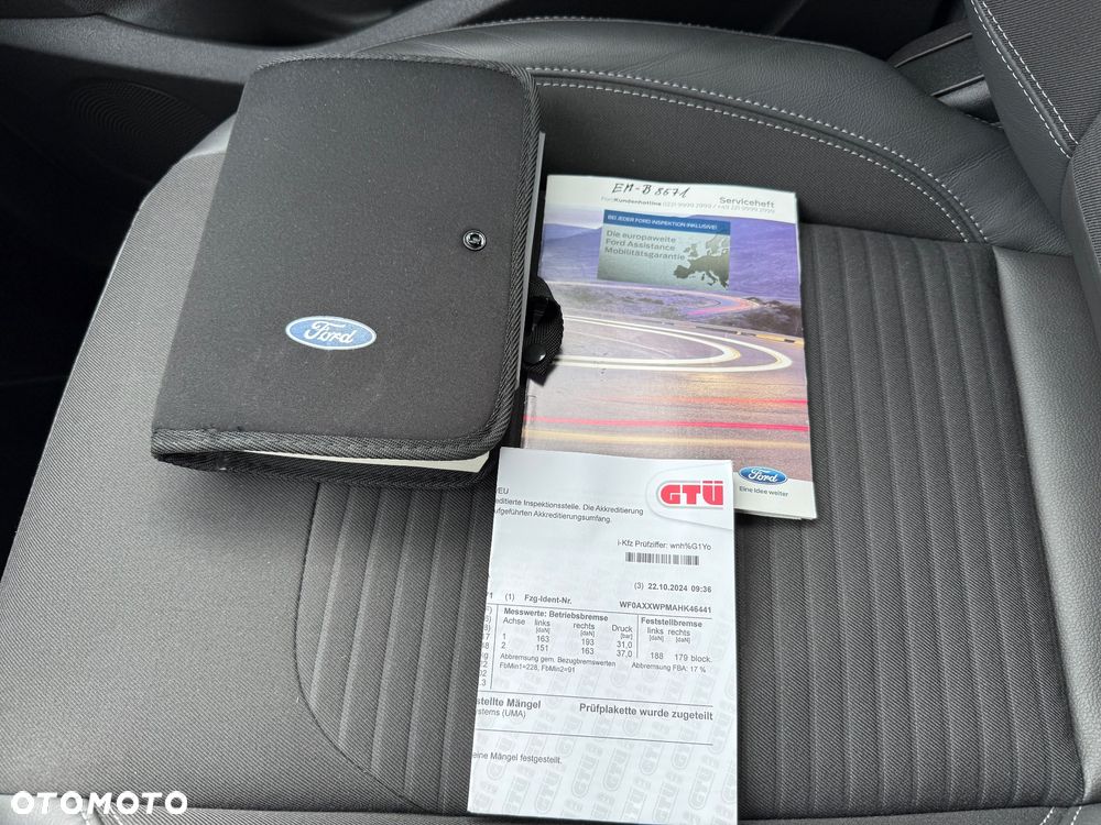 Ford Kuga 1.5 EcoBoost 2x4 Titanium - 36