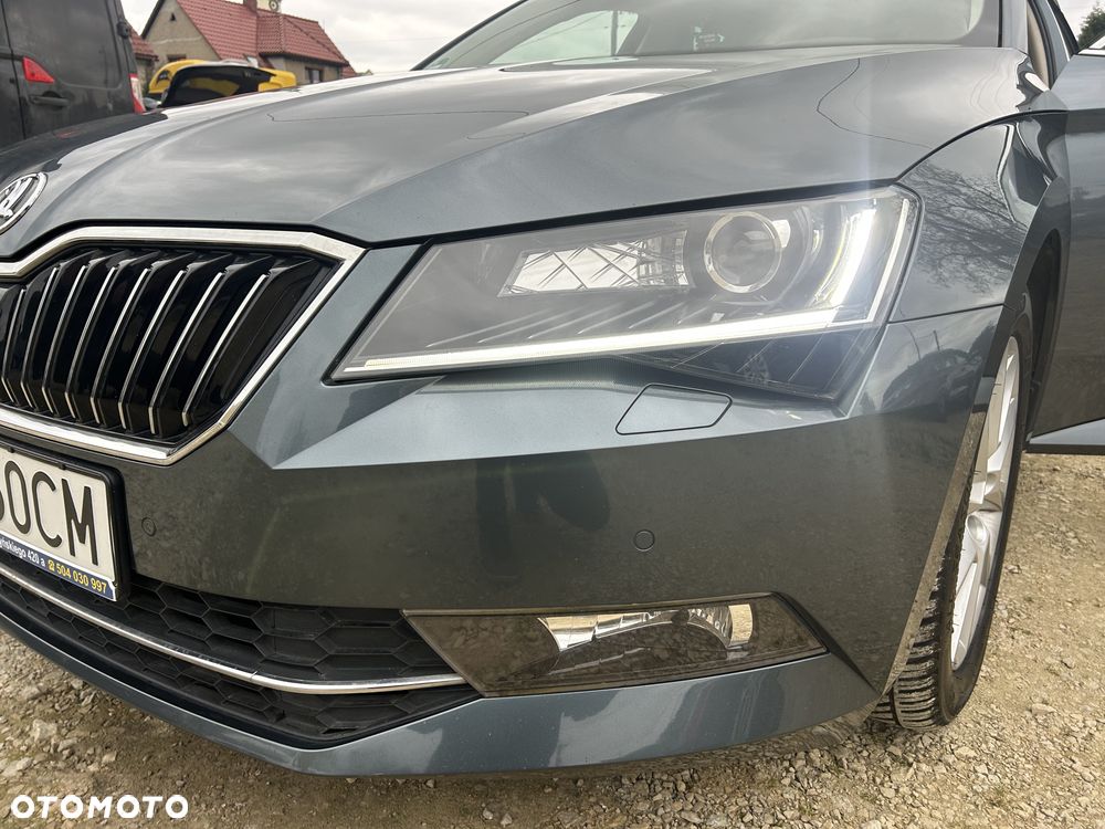 Skoda Superb 2.0 TDI DSG Premium Edition - 29