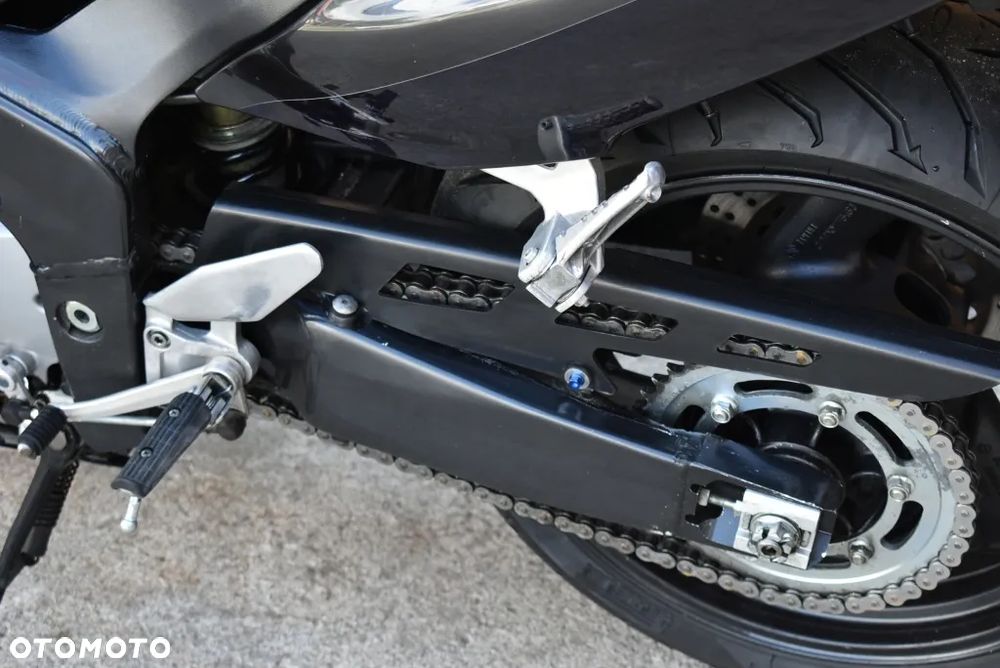 Yamaha FZR - 18