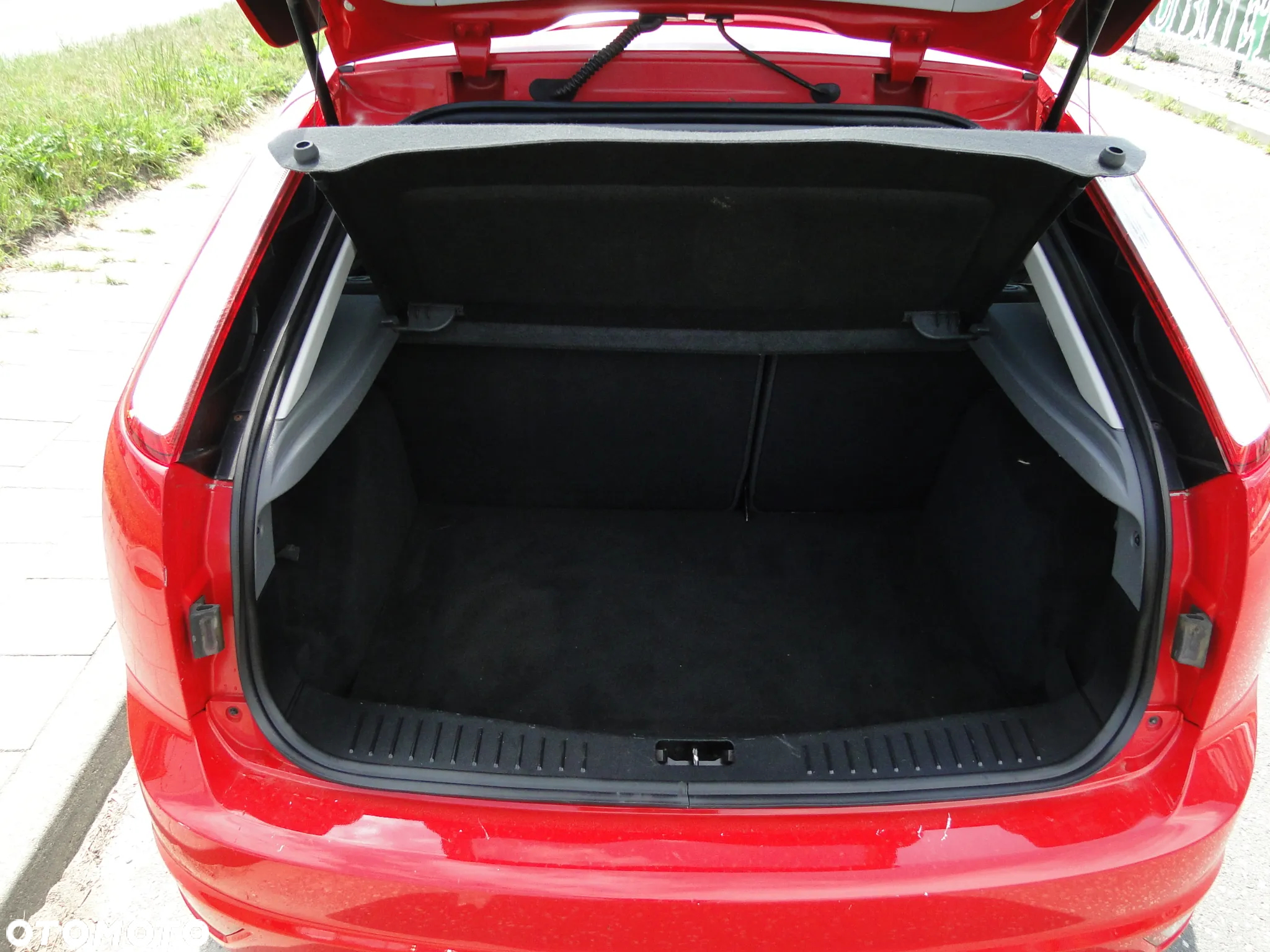 Ford Focus 1.6 16V Ghia - 10