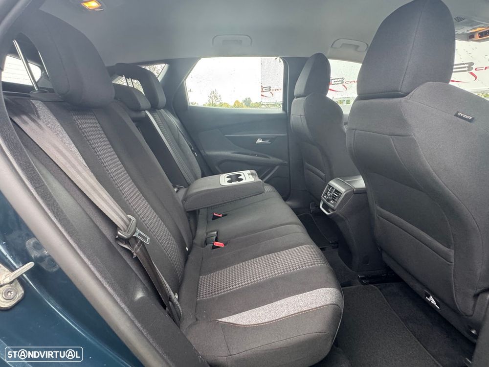 Peugeot 3008 1.5 BlueHDi Active Pack - 32