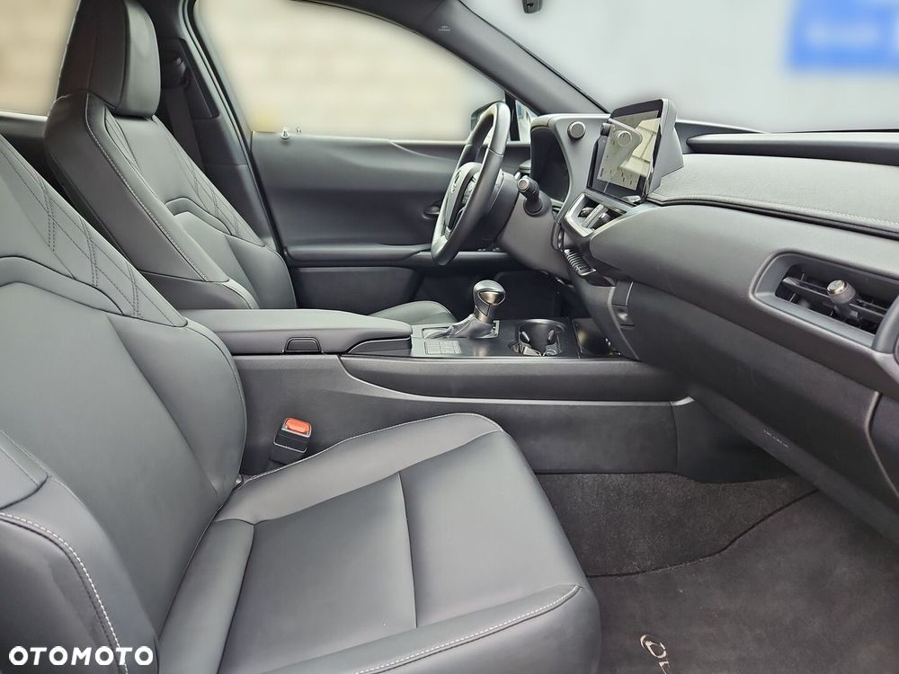 Lexus UX 250h GPF F Sport Design+ 2WD - 24