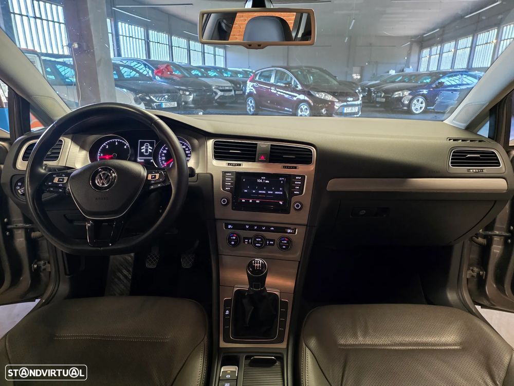 VW Golf 1.6 TDi BlueMotion Trendline - 24