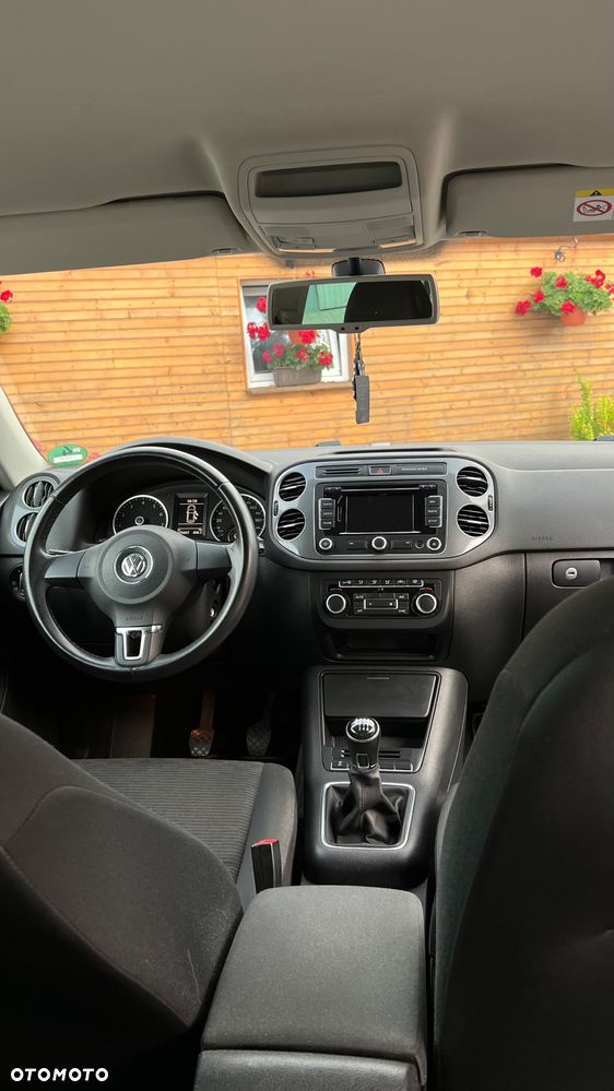 Volkswagen Tiguan - 9