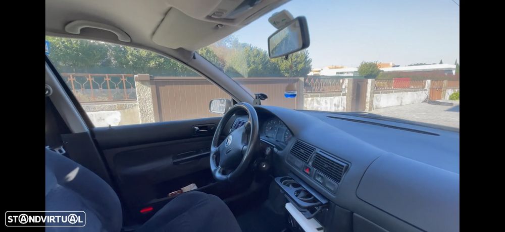 VW Golf - 3