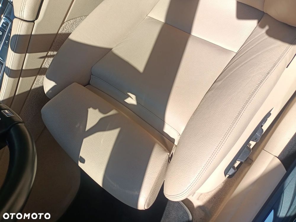 BMW Seria 5 530d Sport-Aut Luxury Line - 26