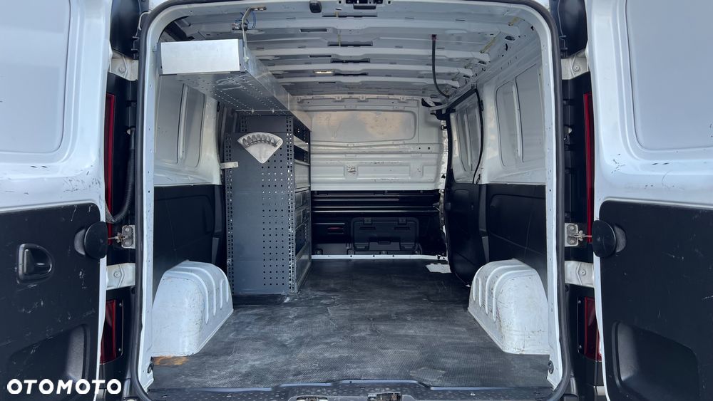 Renault Trafic - 6