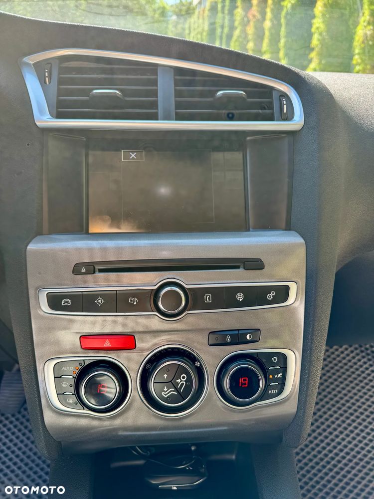 Citroën C4 PureTech 130 Stop&Start SHINE - 20