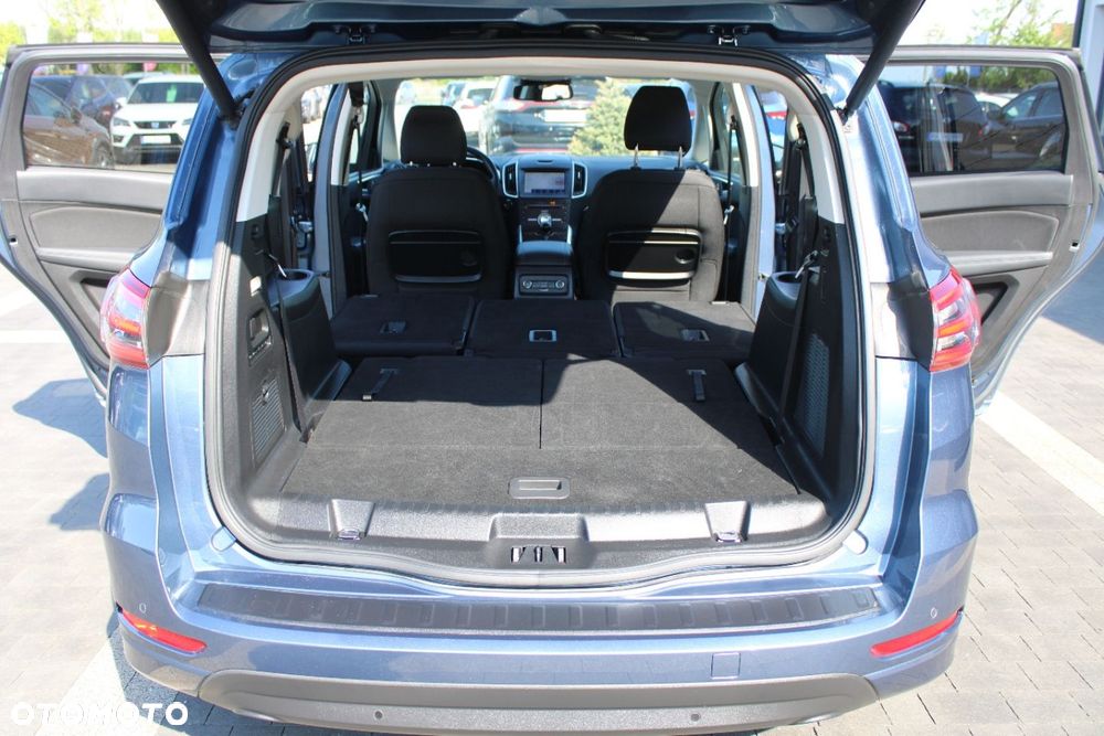 Ford S-Max - 24