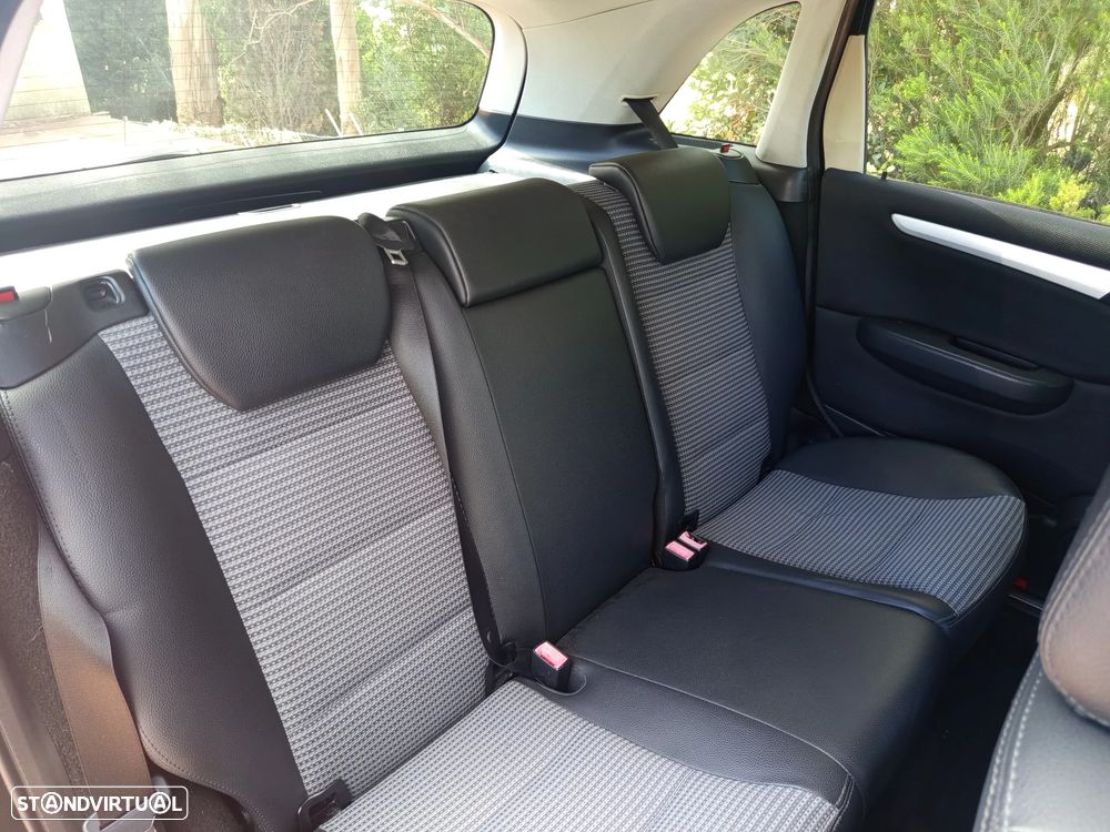 Mercedes-Benz B 180 CDI - 22