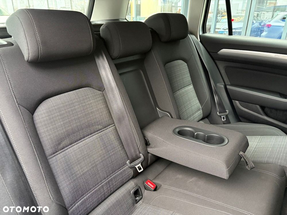 Volkswagen Passat Variant 2.0 TDI EVO Business DSG - 15