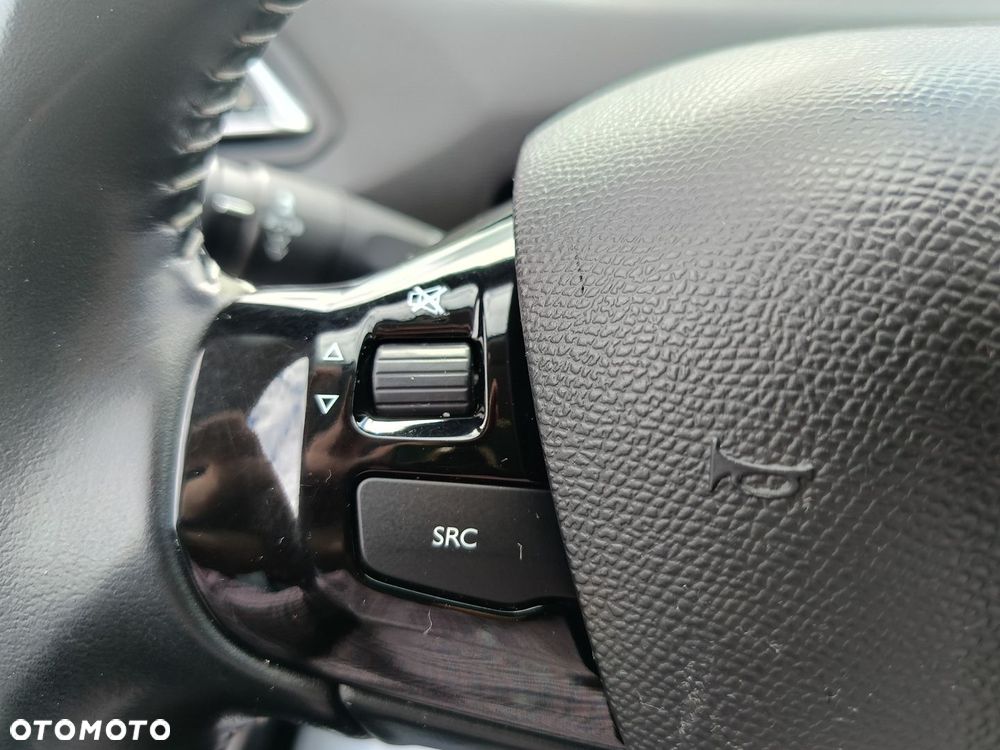 Peugeot 308 1.2 PureTech Allure S&S - 14