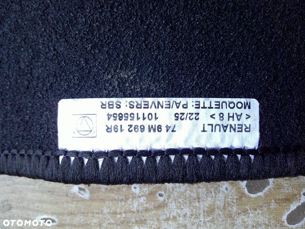 Renault 5 E-Tech Zestaw 3szt  dywaników samochodowych 749M64313R - 3