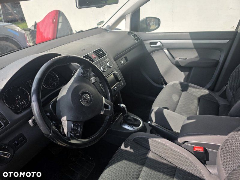 Volkswagen Touran 2.0 TDI DPF BlueMotion Technology DSG Cup - 10