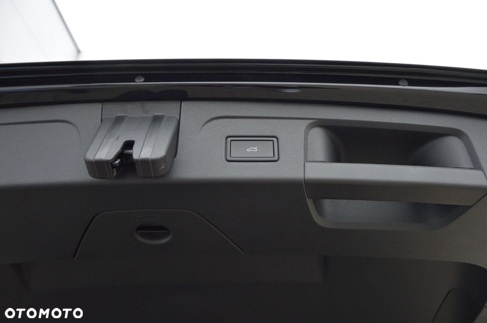 Volkswagen Touran - 25