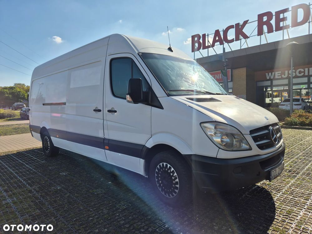 Mercedes-Benz Sprinter - 22
