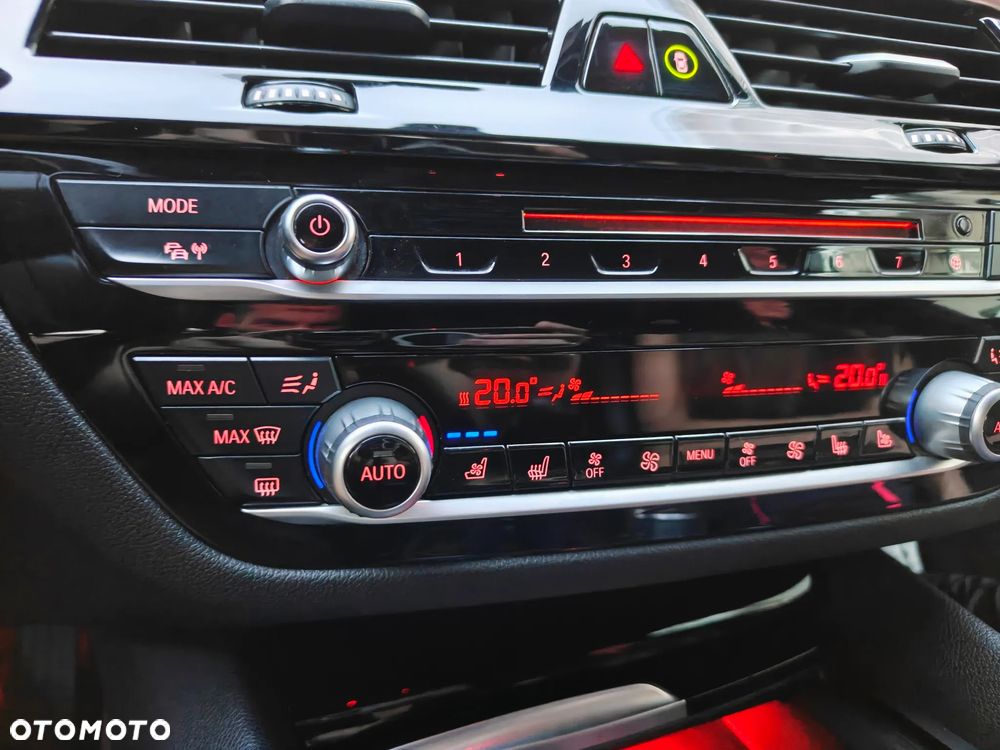 BMW Seria 5 520d Sport Line sport - 32