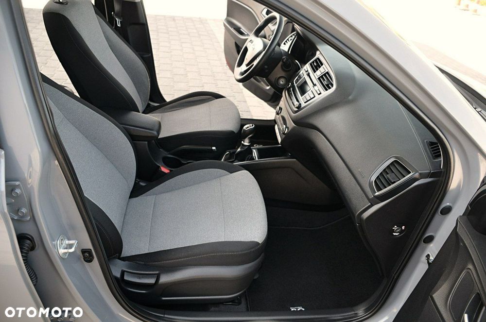 Hyundai i20 - 16
