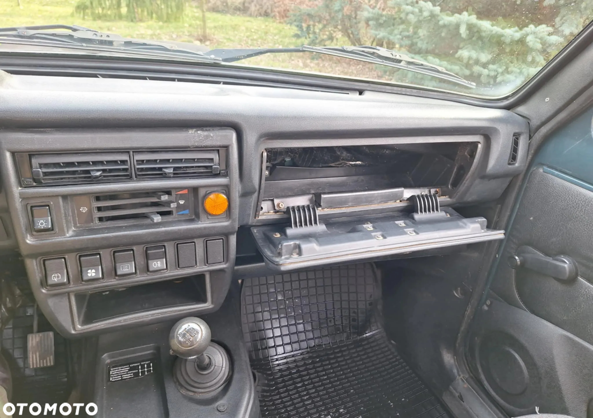 Lada Niva 1.7i - 8