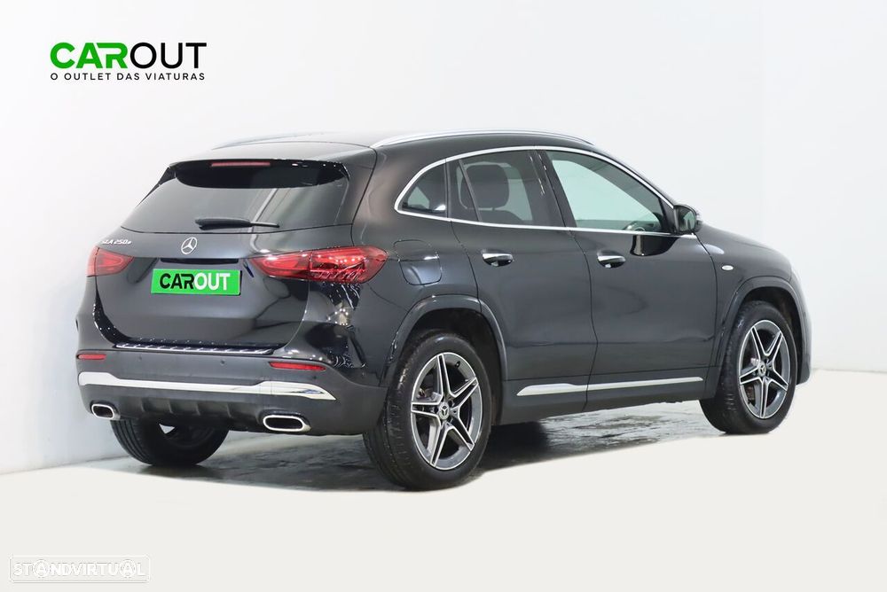 Mercedes-Benz GLA 250 e AMG Line - 2