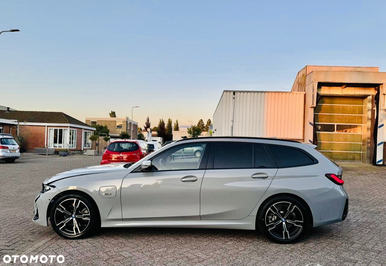 BMW Seria 3 330e PHEV sport - 7