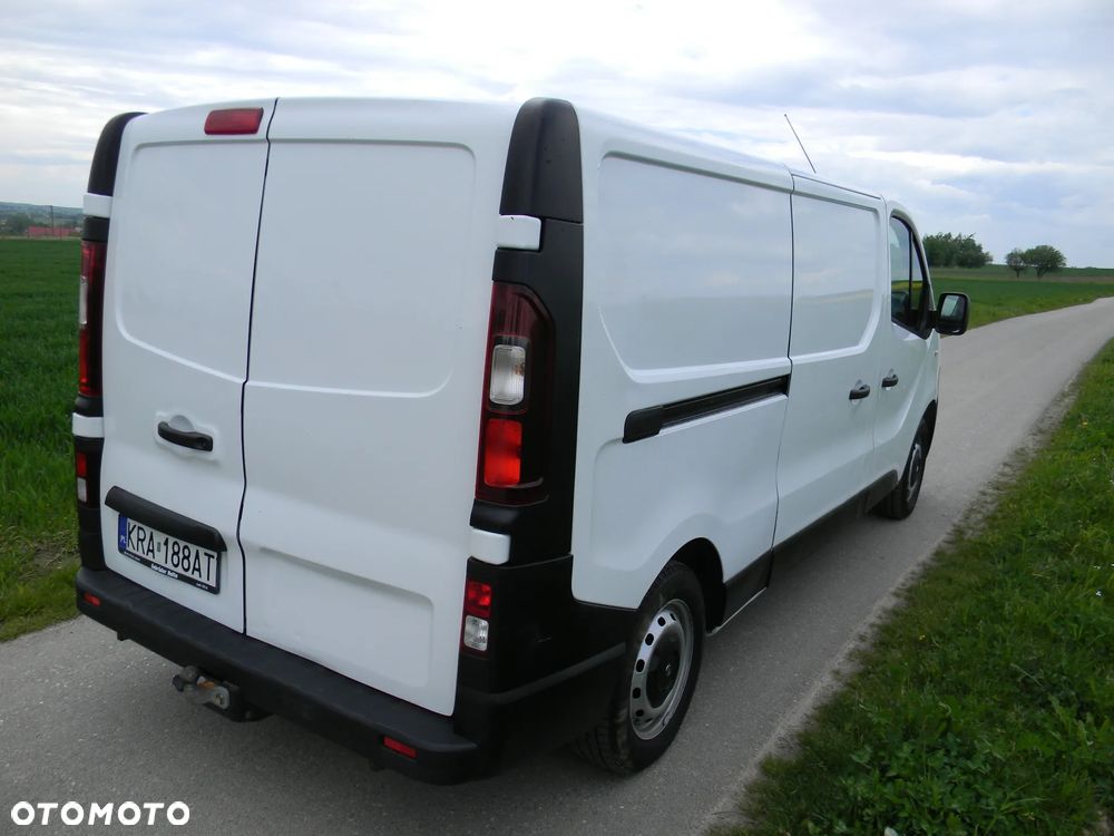 Opel Vivaro - 11