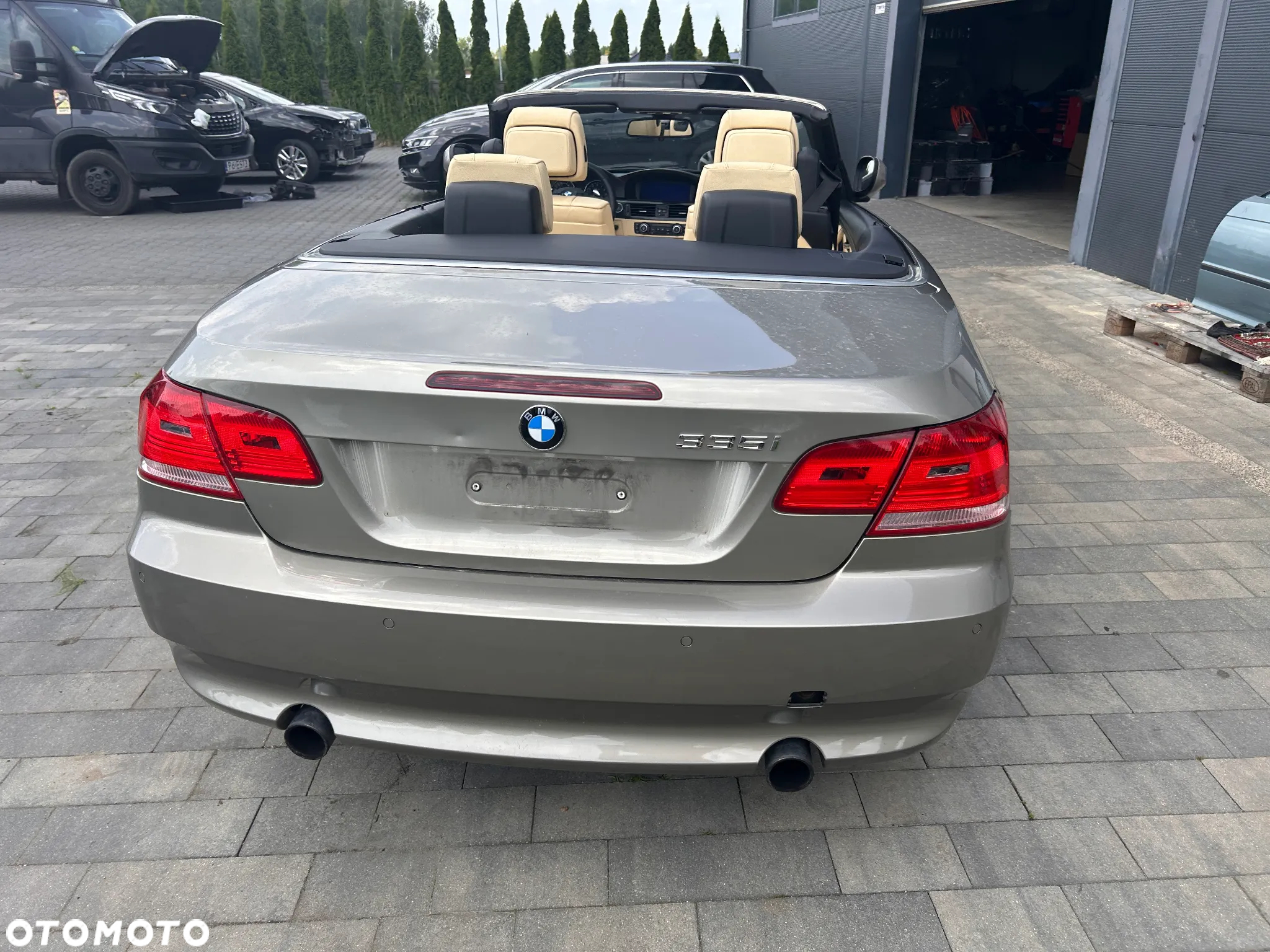 BMW Seria 3 335i Cabrio - 8