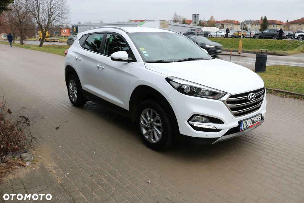 Hyundai Tucson 1.7 CRDI BlueDrive GO 2WD - 32