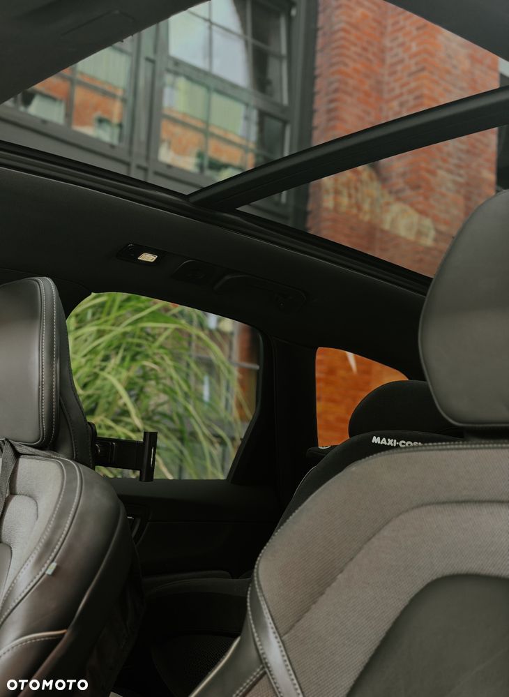 Volvo XC 60 B6 B AWD Ultimate Dark - 11