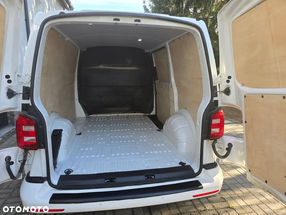 Volkswagen Transporter - 21