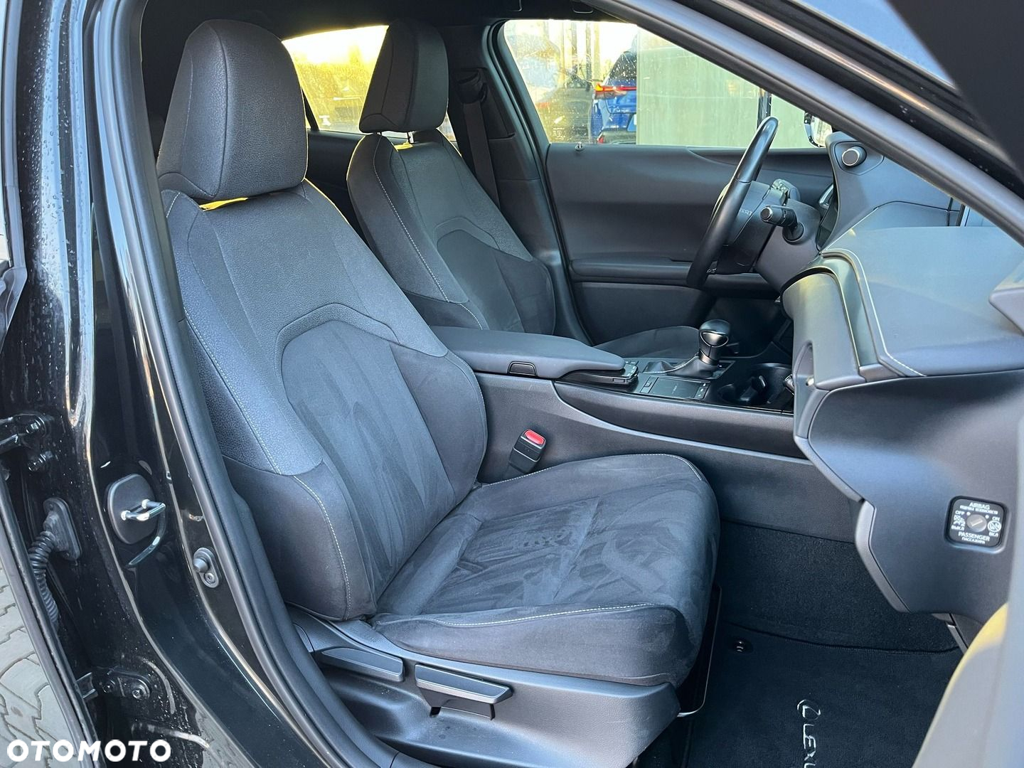 Lexus UX 200 GPF Business Edition 2WD - 22