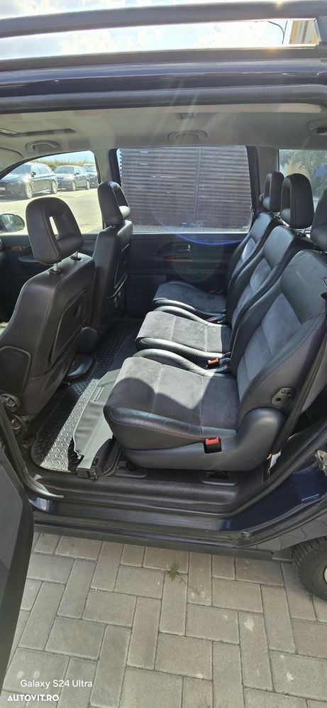 Volkswagen Sharan 2.0 TDI Comfortline - 15