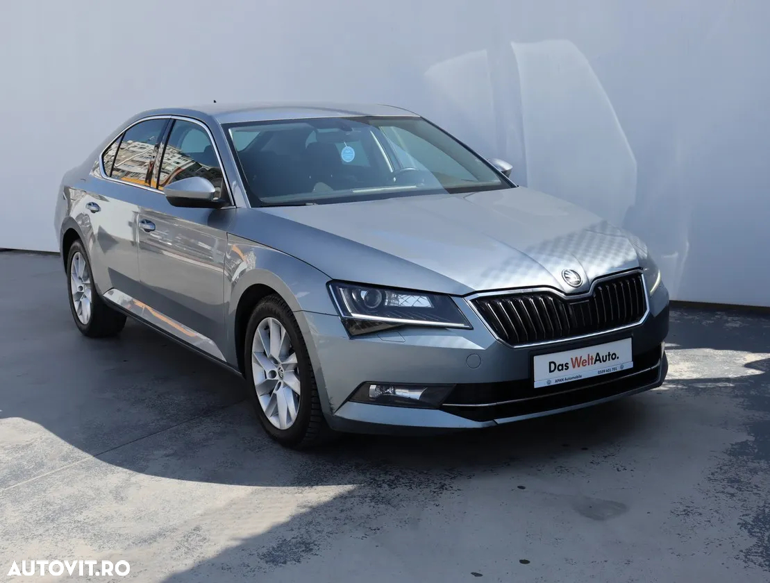 Skoda Superb 2.0 TDI DSG Ambition - 7