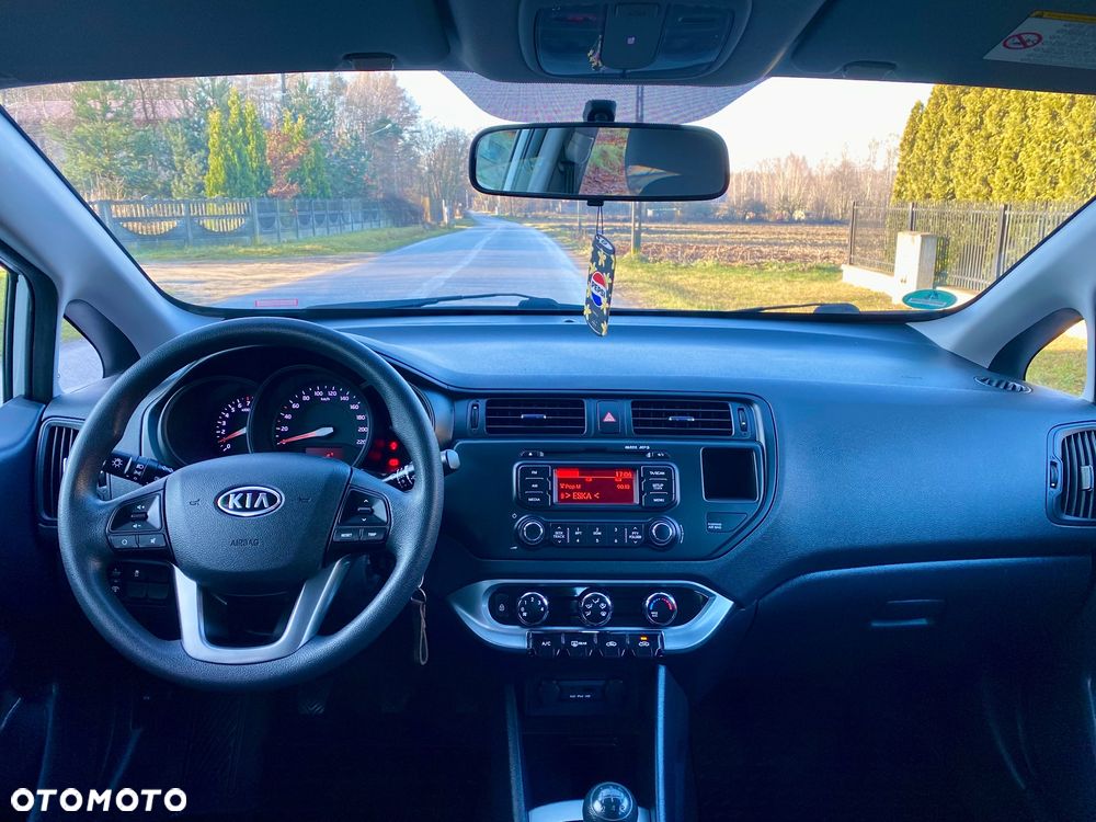 Kia Rio 1.2 Attract - 21