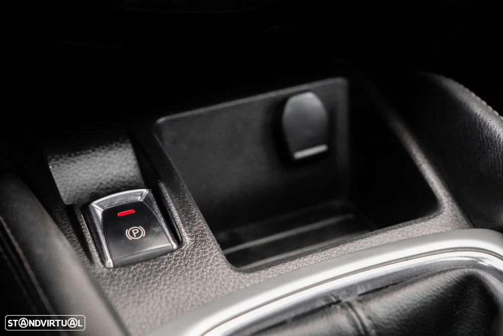 Nissan Qashqai 1.5 dCi N-Connecta - 15