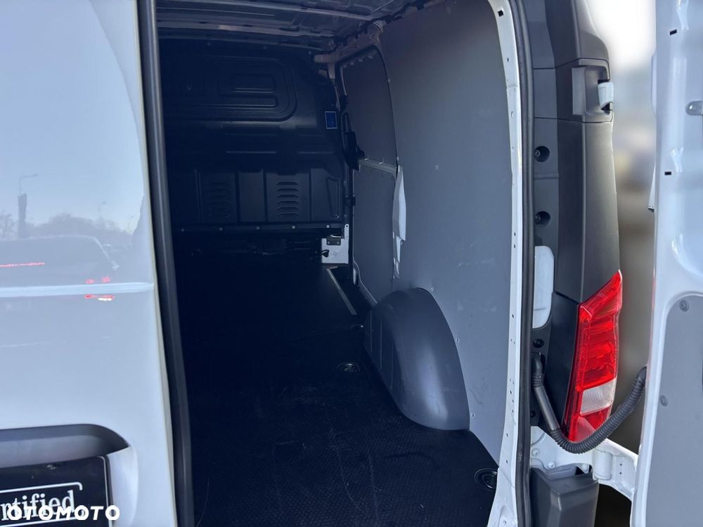 Mercedes-Benz Vito - 15