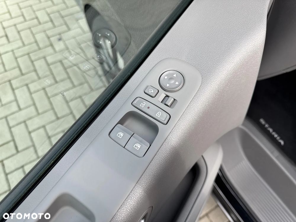 Hyundai Staria 1.6 T-GDI HEV Luxury - 19