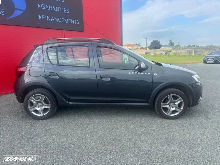 Dacia Sandero 1.5 dCi Stepway - 1