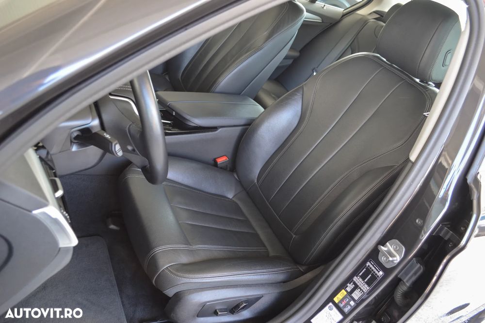 BMW Seria 5 520e Aut. Luxury Line - 31