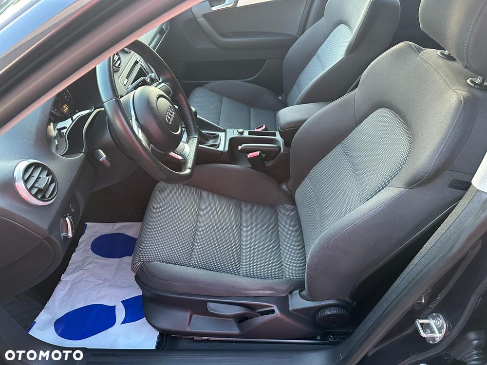 Audi A3 Sportback 1.4 TFSI Ambiente - 5
