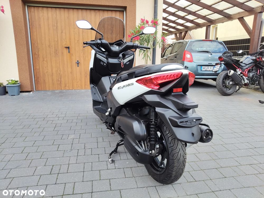 Yamaha X-max - 6
