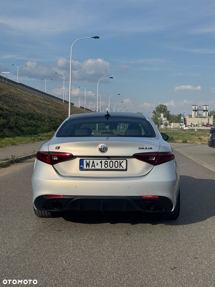 Alfa Romeo Giulia 2.0 Turbo Veloce - 4