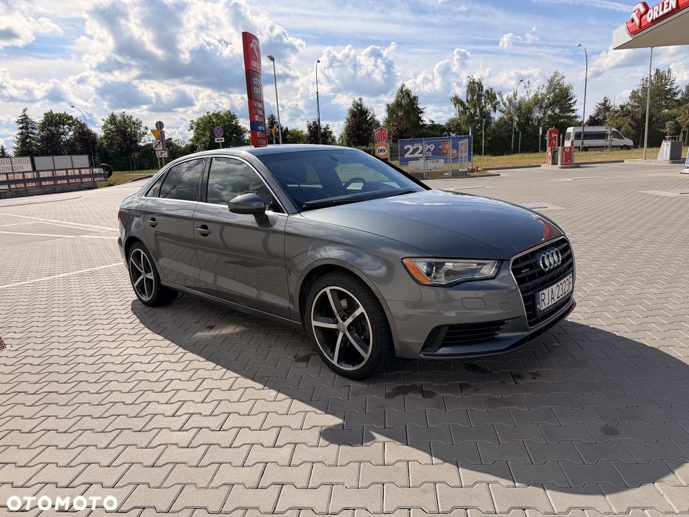 Audi A3 Sportback - 1
